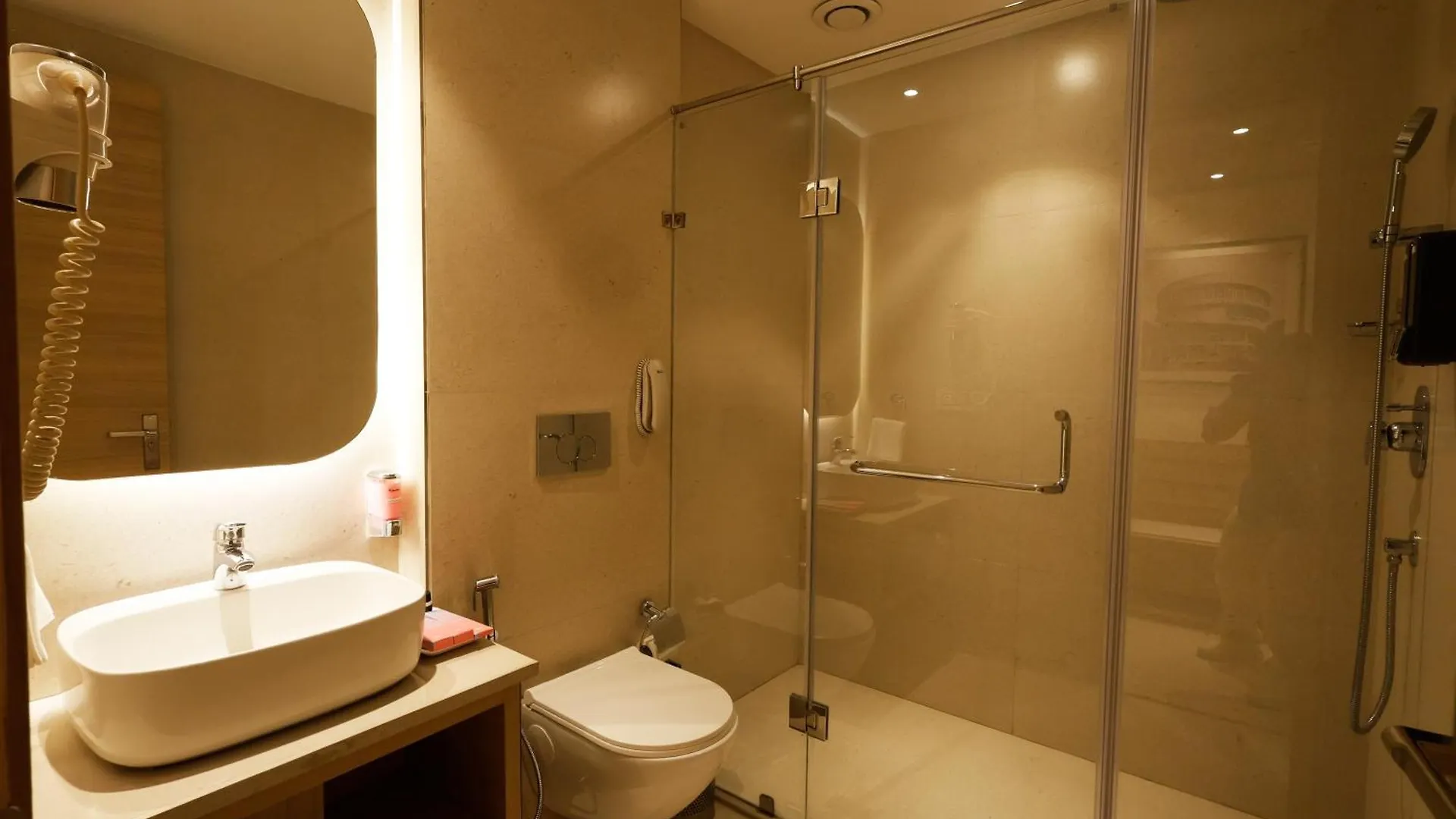 Hotel Tulip Inn Zirakpur Chandigarh