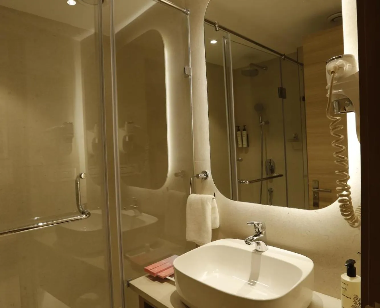 Tulip Inn Zirakpur Chandigarh 4*,