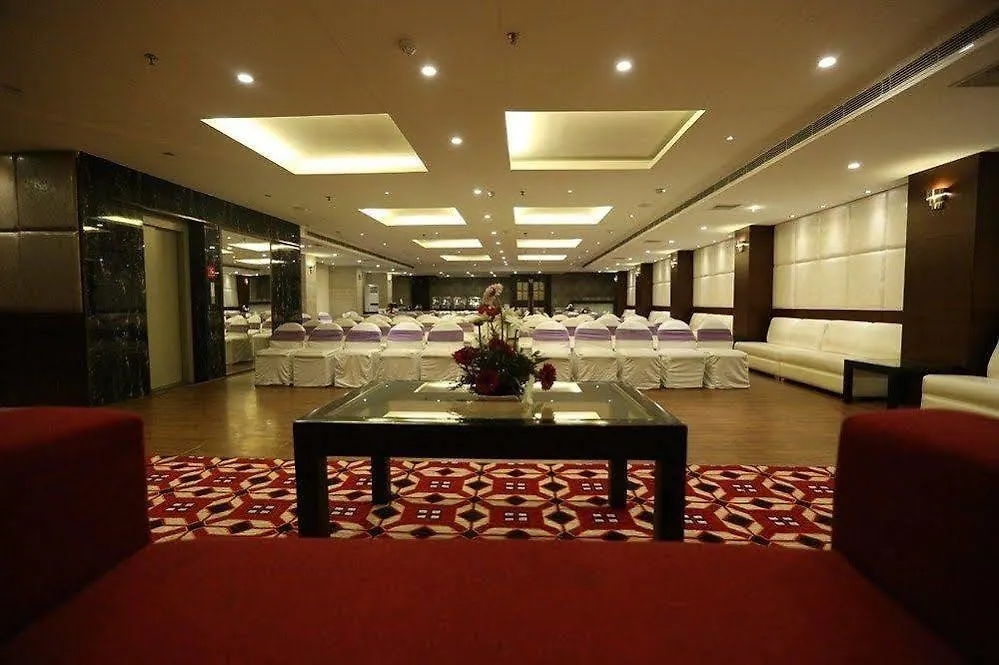 Tulip Inn Zirakpur Chandigarh 4*,  India