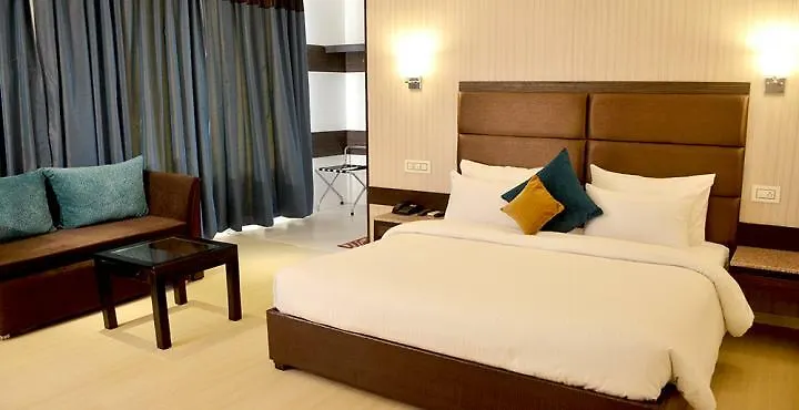 Tulip Inn Zirakpur Chandigarh 4*,  India