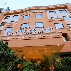 Meraden Grand 4*, Varanasi India